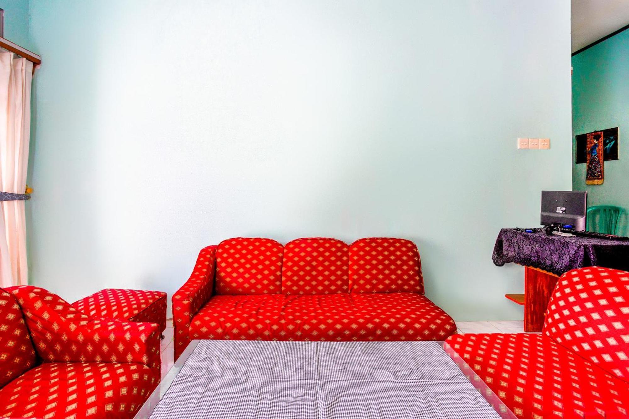 Oyo 2903 Putri Residence Syariah Bukittinggi Buitenkant foto