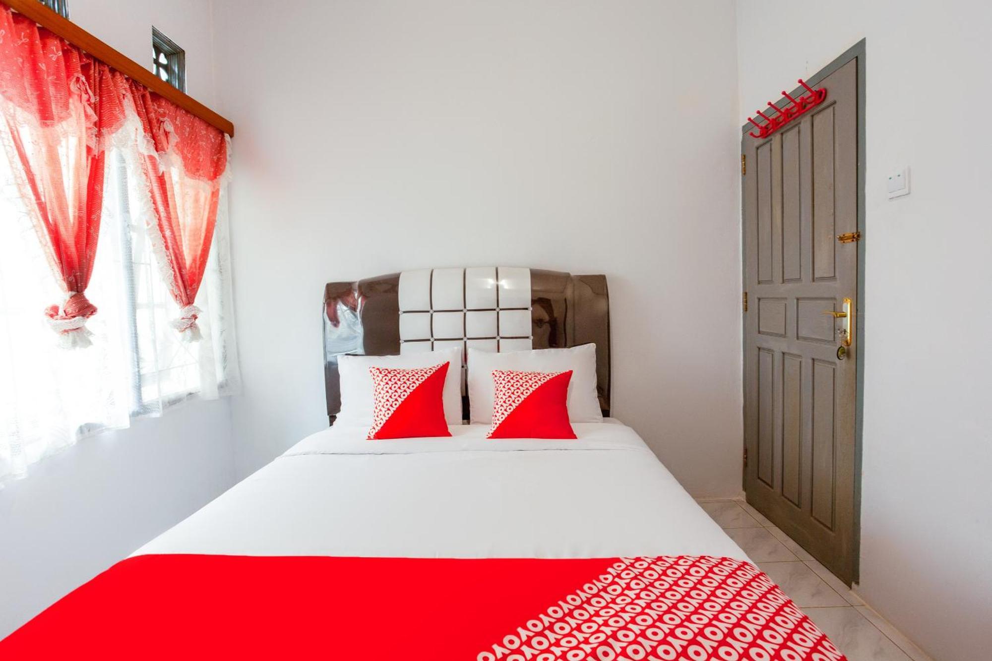 Oyo 2903 Putri Residence Syariah Bukittinggi Buitenkant foto
