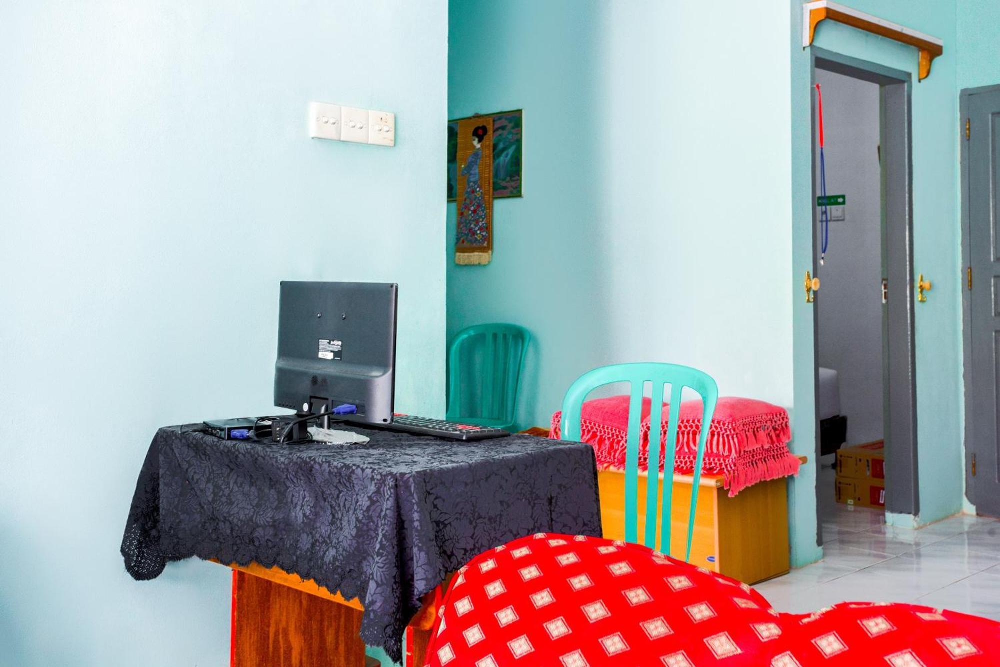 Oyo 2903 Putri Residence Syariah Bukittinggi Buitenkant foto